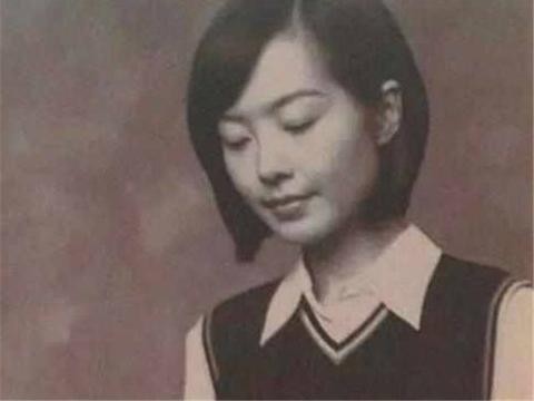 她被称为“行走的骷髅”，一顿饭吃10粒米，今坐拥豪车，大变样！