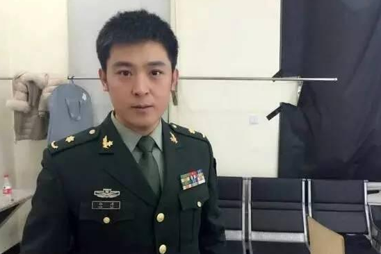 他11次登上春晚，一句“我骄傲”让全国熟知，谁知“骗”了很多人