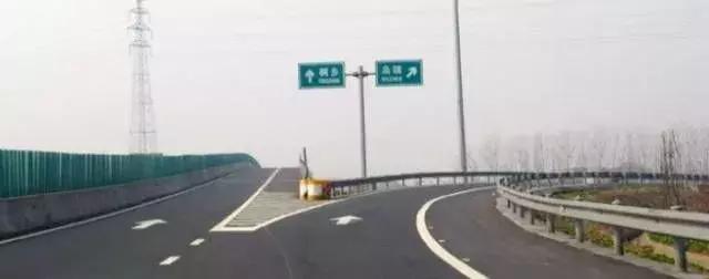 6个冬季开车“坏习惯” 不仅费油,更毁车!