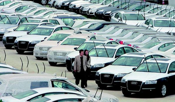 买车的时候,如何辨别一辆车是否是试驾车或库