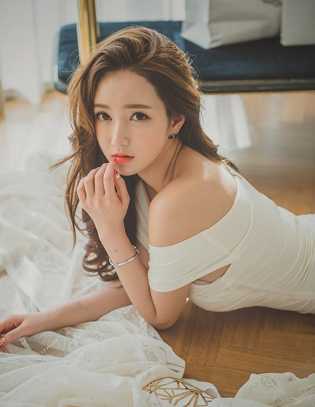 很喜欢一个女的,她也知道我喜欢她,我给她发红包,就说一声谢谢,就没