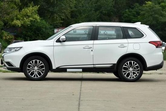 16万最值得买的SUV，性价比碾压CR-V，配置提升，空间大颜值高