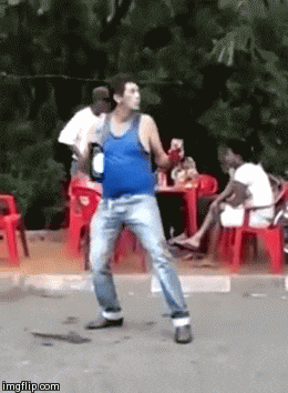 来让你们看一个魔术 闺密和她老公吵架了,找我来倾诉,闺密: