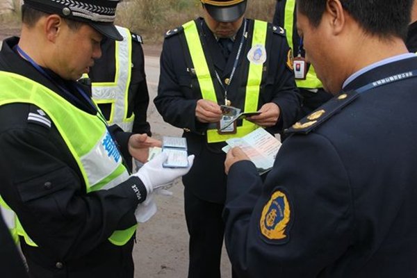 避免以罚代管 交通部明确治超执法十不准