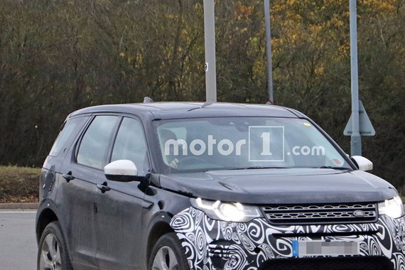 全新路虎发现神行套壳谍照 2021年亮相