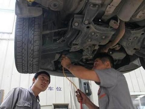 每次去做保养，他们总建议换“变速箱油”！变速箱油需要换吗
