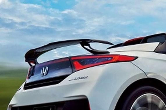 本田藏了一招，12万两门跑车亮相，车身短到没朋友