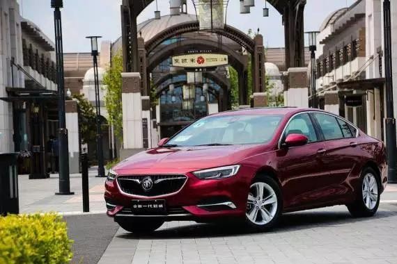 爷俩都是君威车主，他们对新君威是这样评价的！