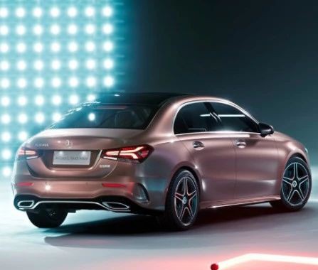 全新奔驰长轴距A级轿车的推出动了谁的“奶酪”？