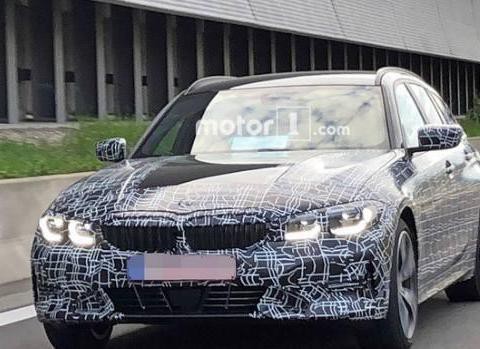 宝马3系进入末期狂降6万，新车即将亮相，网友：终于不再套娃！