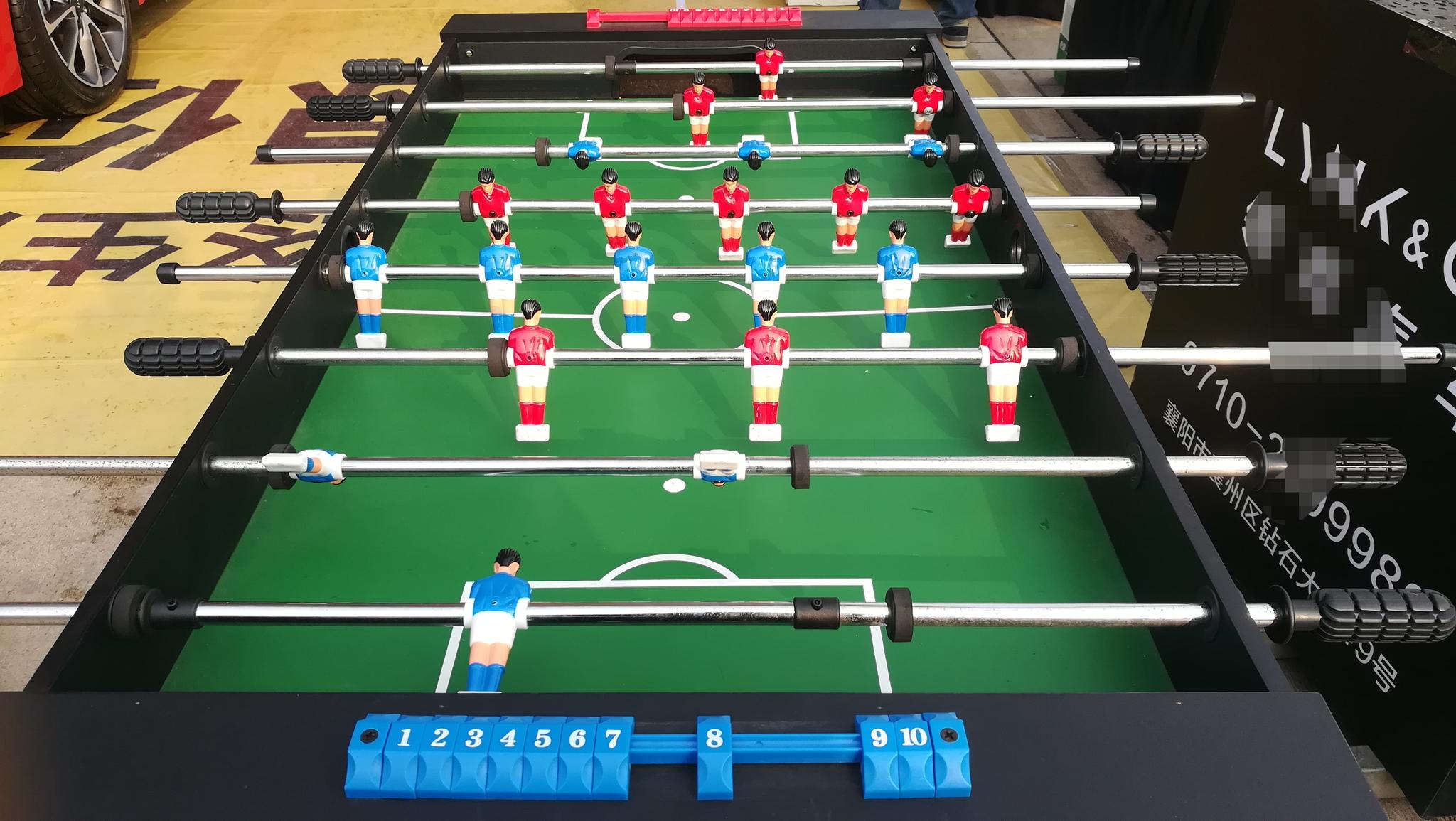 车展第二天，吸引眼球的地方一个不少