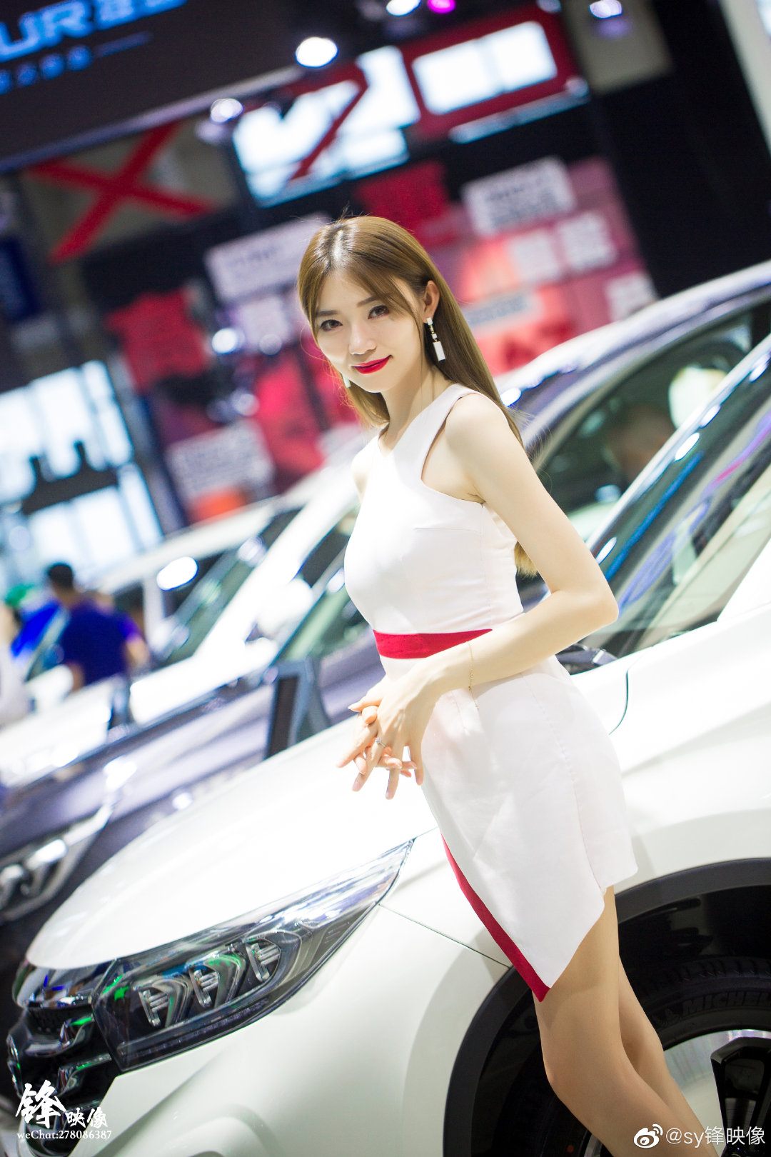 车展上的美女，很不错哦。