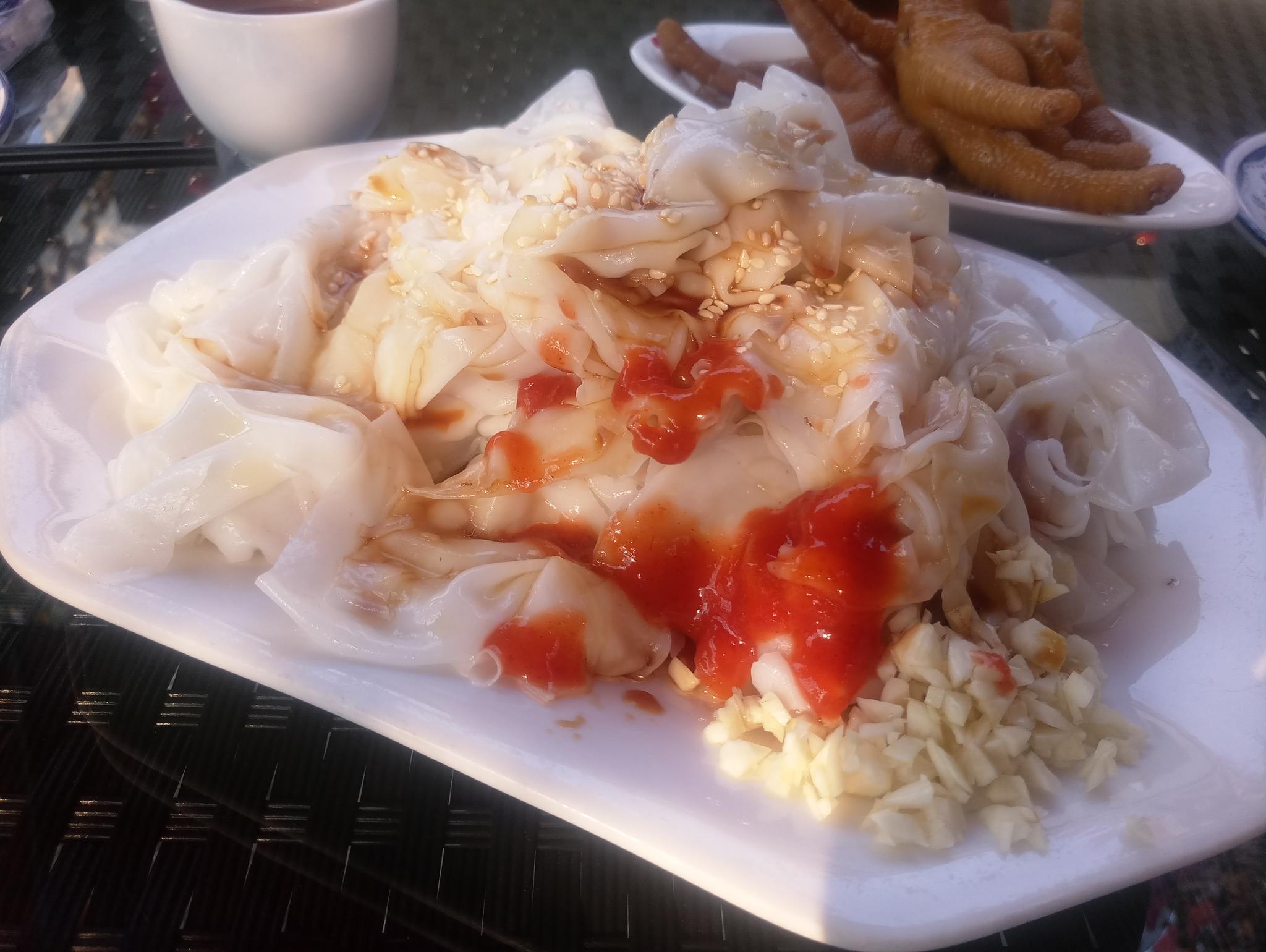 早茶,猪肠粉,豉油鸡脚,韭菜饺冬蓉包,白果瑶柱粥