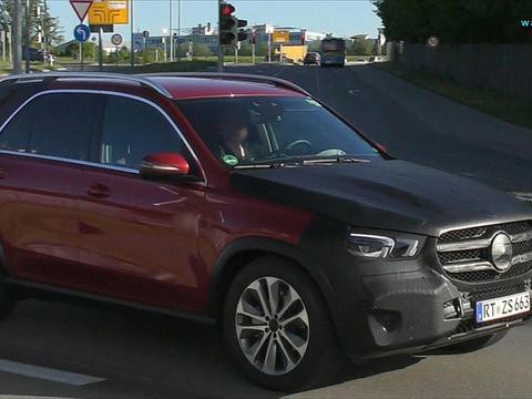 有望10月巴黎车展发布 曝奔驰全新GLE低伪谍照