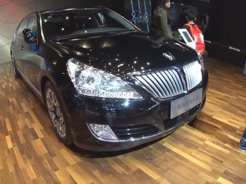 比号称“低调之王”的辉腾还要低调？看见了这辆车，保持车距