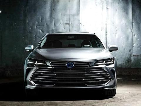 确定了！丰田皇冠明年停产，继任者年内亮相，这颜值不火都难！