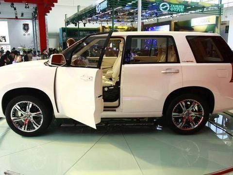 国产新路虎揽胜，车标也换了，V8+军工品质，上市就卖50万！