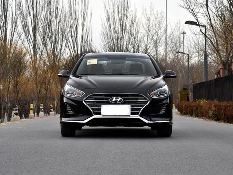 当年被称为最美B级轿车，如今跌破14万，买凌渡速腾不如买它