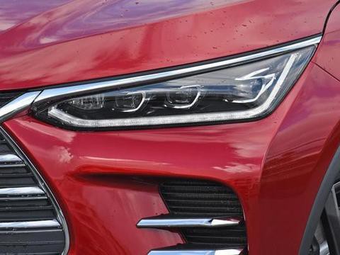 标配LED大灯+全景天窗，最快4.3秒破百，国民关注的自主SUV！