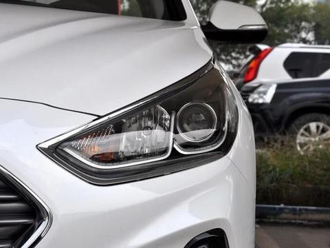 曾是帕萨特最大对手，颜值不输雅阁凯美瑞，卖16万月销仅3位数