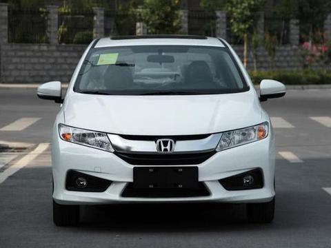 三厢版飞度，买车送发动机的本田丰田是否值得入手？