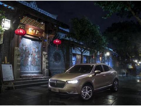 和这款轿跑SUV在成都的街头走一走，真是来了就不想离开