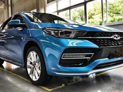 最美奇瑞车来了！颜值甩捷达十条街，不足7万买桑坦纳后悔了