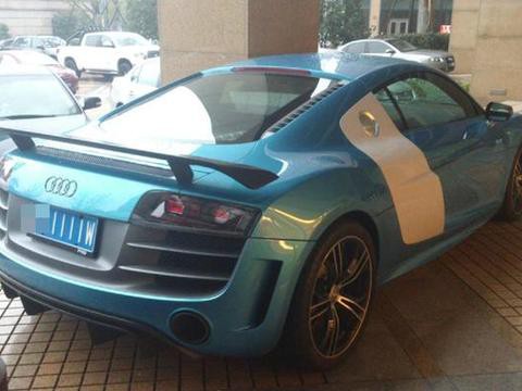 专享版奥迪R8，限80辆，为讨好国人不带4，这辆闲置R8让人心疼