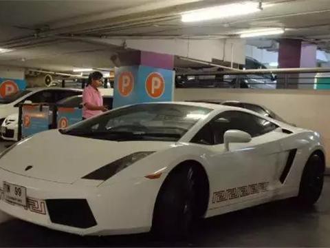 泰国停车两个规矩，豪车有特殊待遇，不能拉手刹，违反会被泼油漆