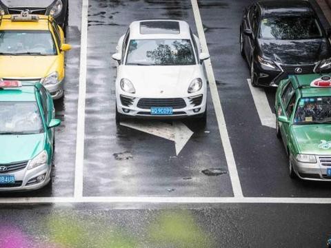 “开四停四”半个月，广州停车费涨了100元？63个便民停车点来了