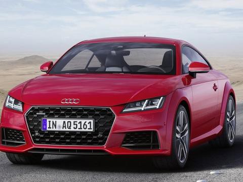 新款奥迪TT硬顶版以及敞篷版车型官图，前脸有变动