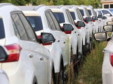 4S店里那些库存车，积压车都报废了吗？销售员揭秘，别被坑了