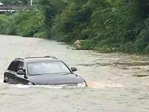 如果你在雨天进行这些错误操作，上了涉水险也不会赔你的