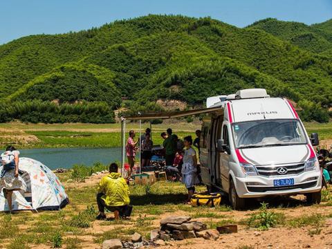 ​汽车新生活 房车旅游渐成消费新时尚