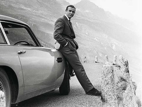 “阿斯顿·马丁“有新的文章更新，请注意查收