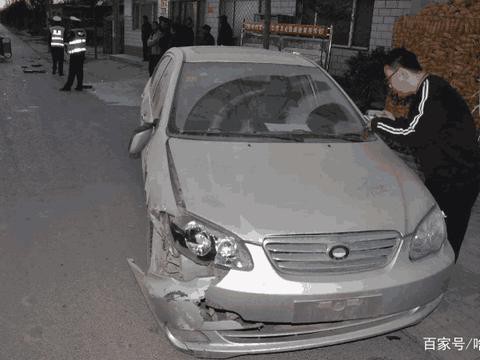 机场一辆奥迪停了4年，停车费已经30万！停车工：开走钱不要了！