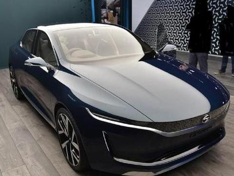 BBA混不下去了！路虎首款轿跑SUV，配无边框车门+隐藏把手