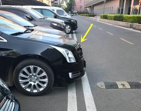 马蓉开凯迪拉克出现在街头, 车牌很有心机, 这牌照看一遍很难记住