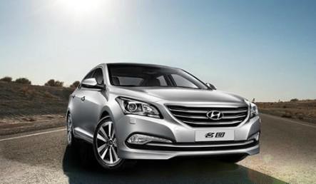 买车太盲目，到店亲自看车，最适合家用的A，级轿车，售价良心