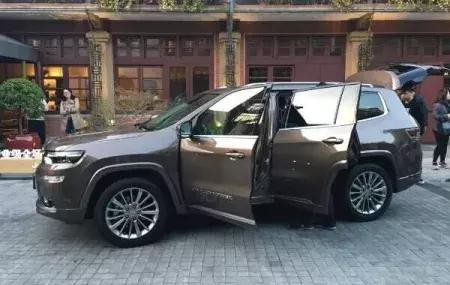 又一硬派SUV在国内失意，本想扳倒汉兰达，比途昂霸气，却没人买