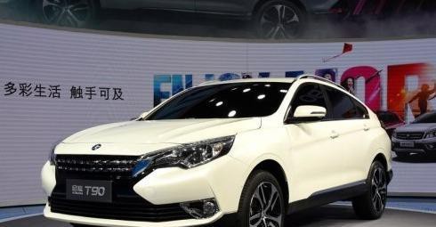 买不起宝马没关系, 这车轴距2米8, 内饰简奢, 10万享受百万驾驭