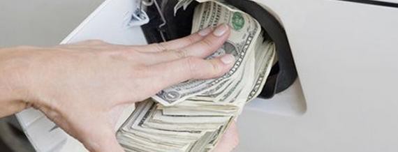 20万的车，一年的耗损费累积10年，费用可以付房子首付！