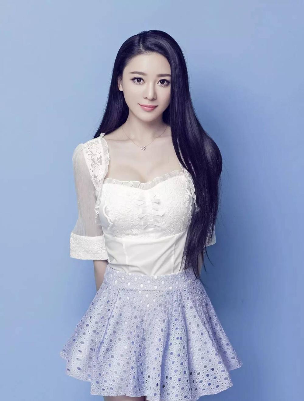 18岁女星突然怀孕回应不知道是谁的