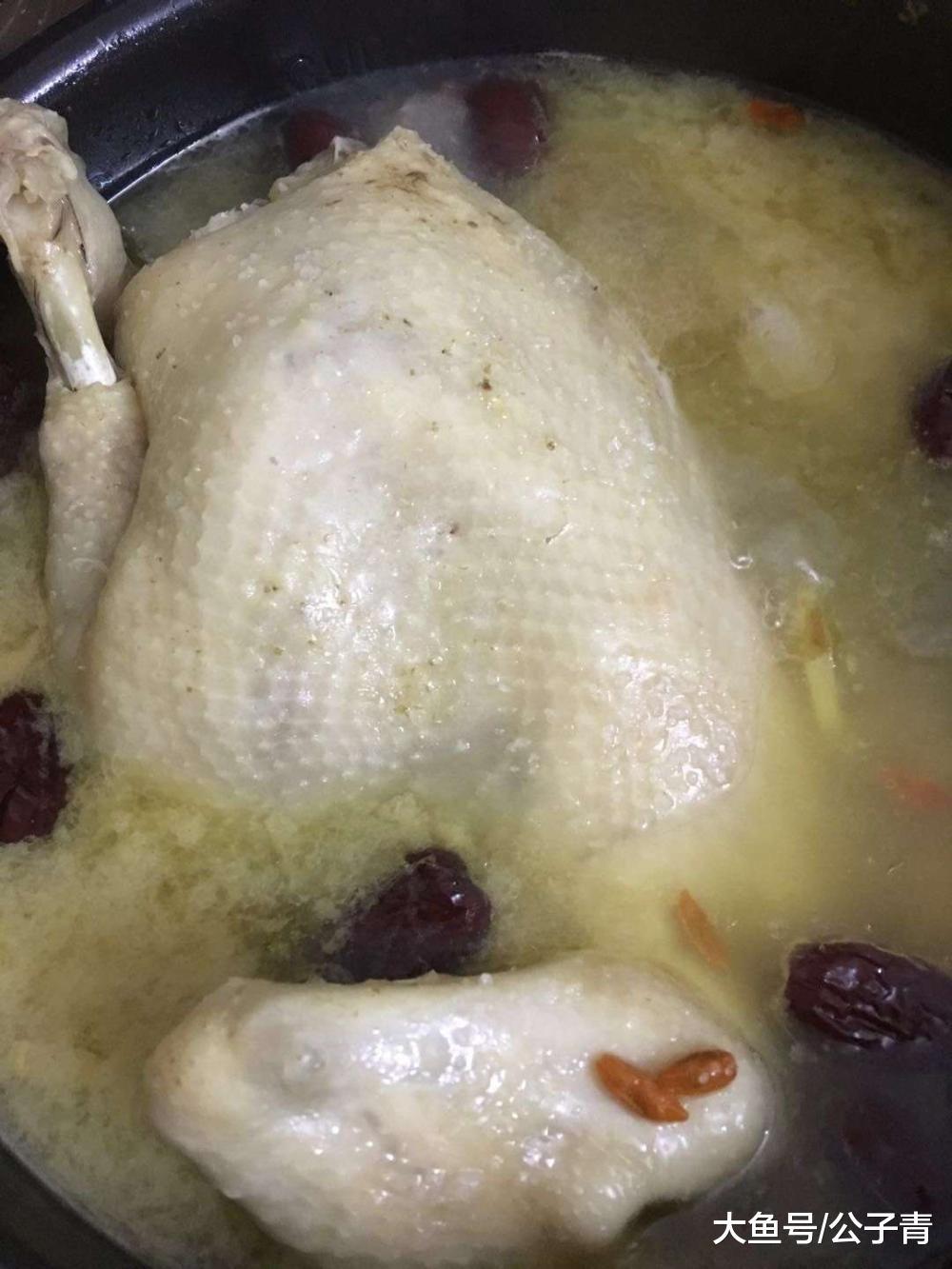 美食百问: 花胶炖鸡汤小窍门, 加入这几样简单配