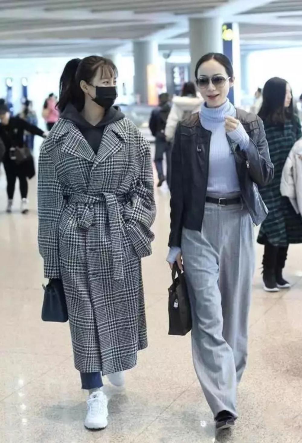 【合击私服主号道士还是法师好】山东警方通报“男子敲断乳石”事件进展:三人落网
