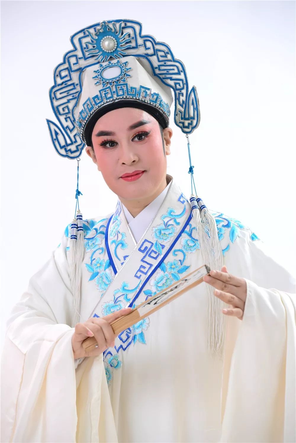 张学芬(国家一级演员)
