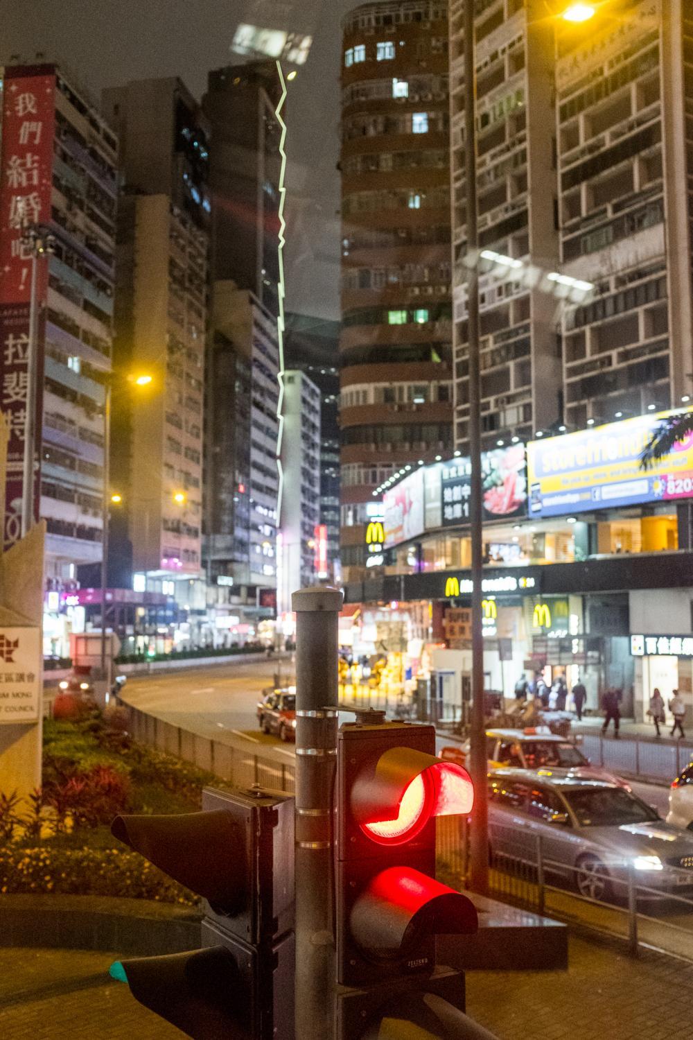 香港实拍,世界上摩天大楼最多的城市,所有东西都向天上发展