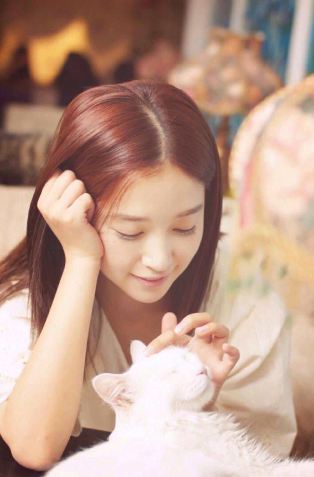 娱乐圈9位满族女星: 第一位有四分之一清朝皇