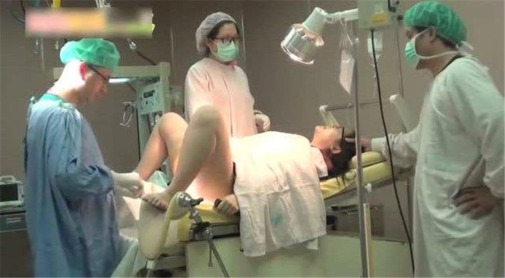 准妈妈选择顺产,还是剖腹产?都说剖腹产无痛轻松?