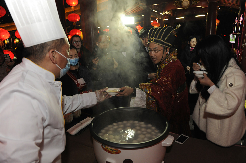 鲜活LIVE系列直播西安年最中国 引千万网友